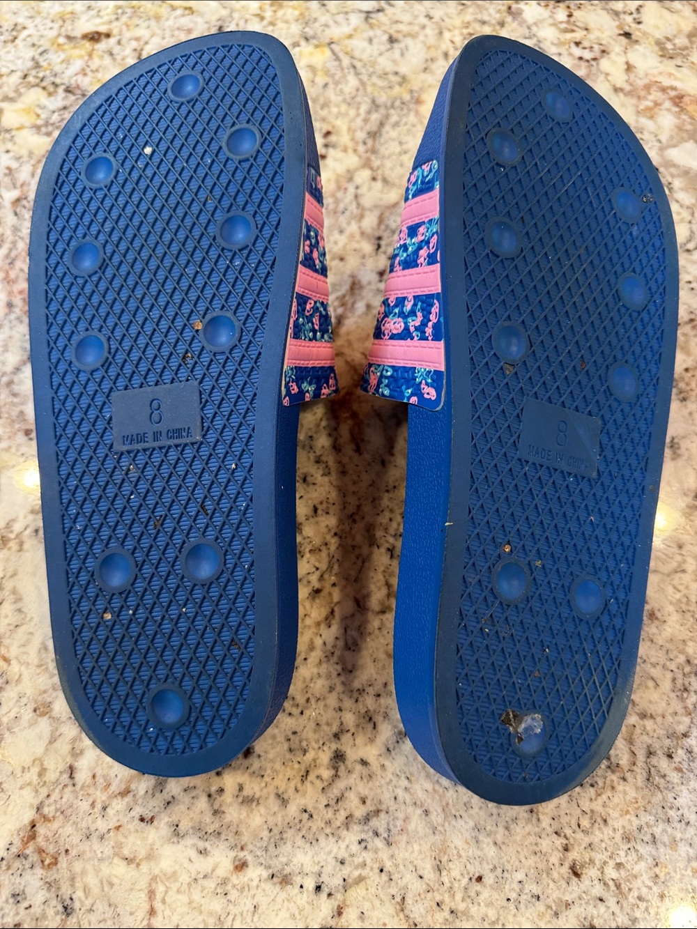 Size 8 Women’s Adidas Slides Sandals - Picture 4 of 4